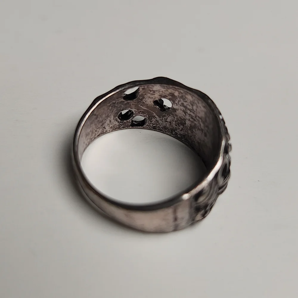 Yin Yang rhinestones ring Size 7.5 Vintage 90s